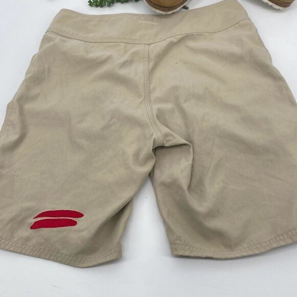 Patagonia Womens Walking Hiking shorts Pockets Logo Tan Size 2 - Picture 8 of 12